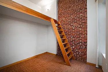 Rented by Waldstar Real Estate LLC