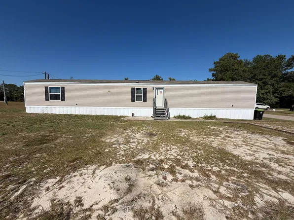 1409 Romie St, Spring Lake, NC 28390