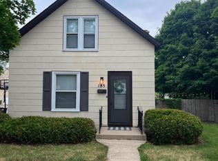 185 N Main St, Crystal Lake, IL 60014