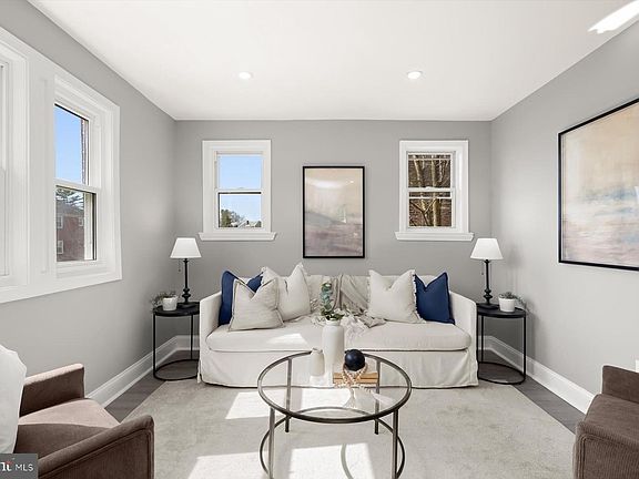 4th image of 750 Charing Cross Rd