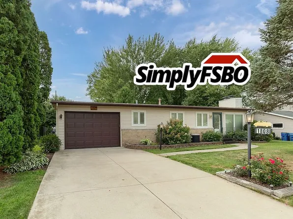 1808 E 4th St, Coal Valley, IL 61240