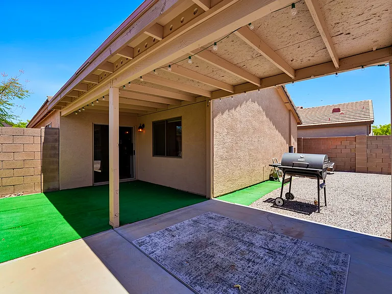 42551 W Hillman Dr — Photo 31