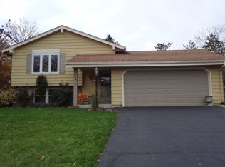 526 Buckingham Way, Hartland, WI 53029