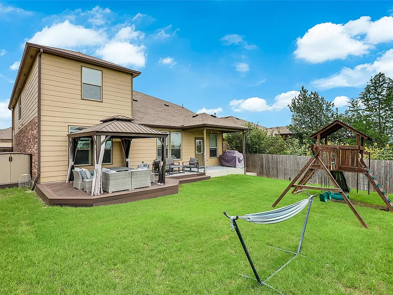 7013 Armagh Dr — Photo 37