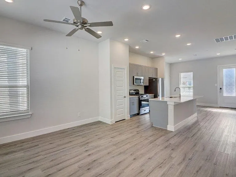 2501 Ascension Blvd — Photo 17