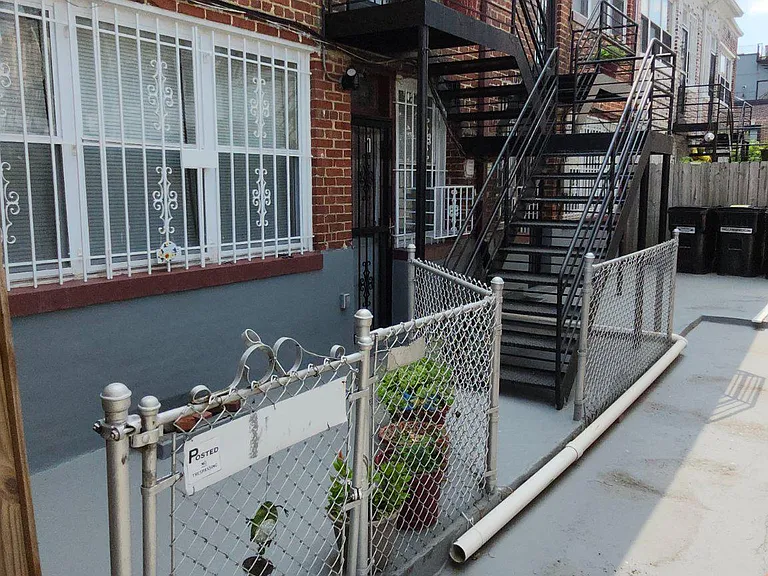 449 Manor Pl NW #1 — Photo 17