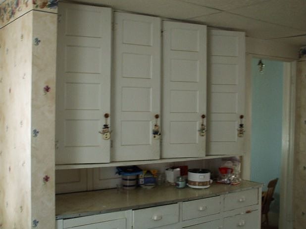 2nd image of 35 Pearl St
