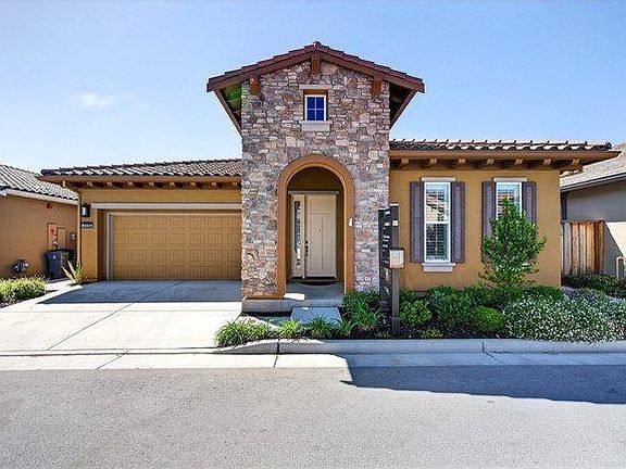 2nd image of 2080 White Oak Dr
