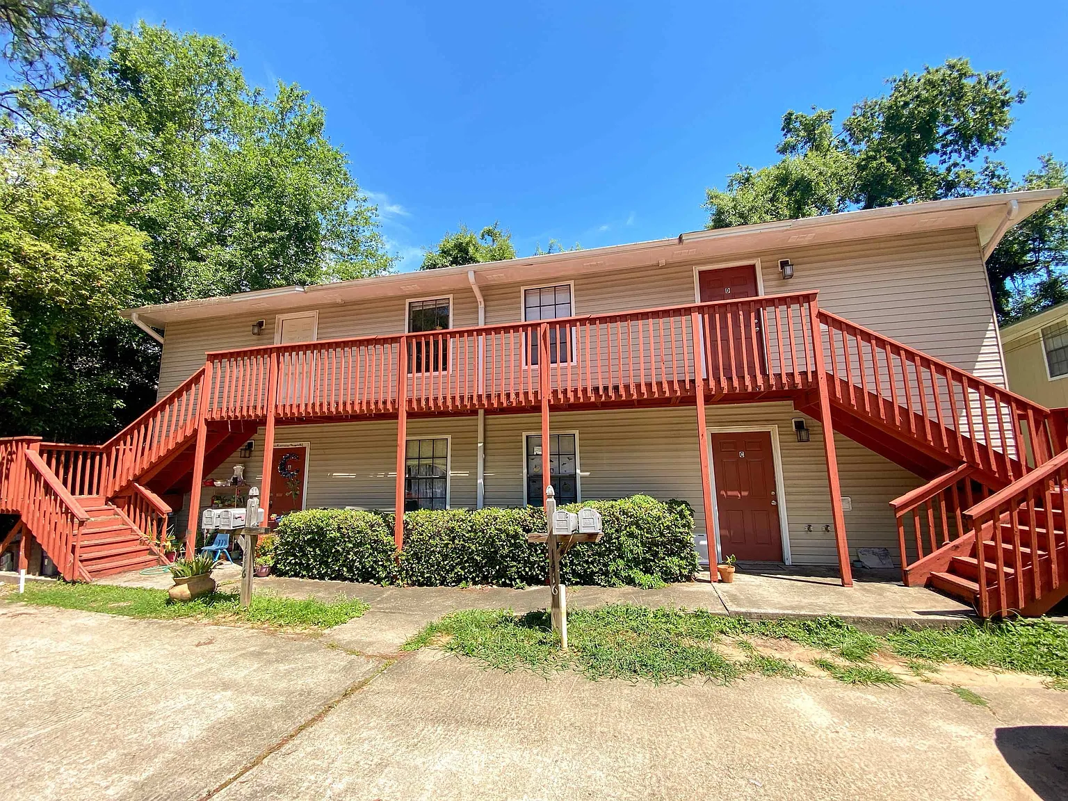2 bed, 900 sqft, $1,100 — Photo 2