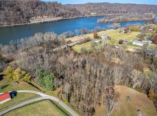 N Pleasants Hwy, Saint Marys, WV 26170