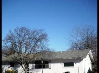 889 Cambridge St, Ashland, OR