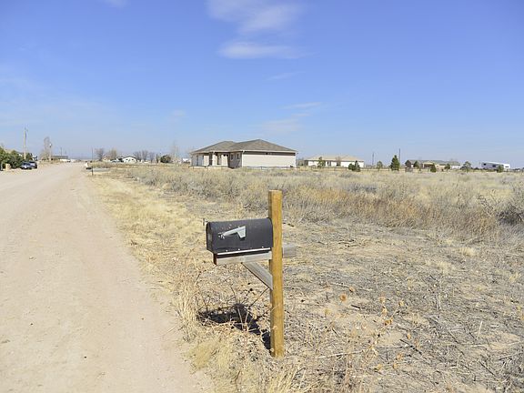 5th image of 631 E Marigold Dr