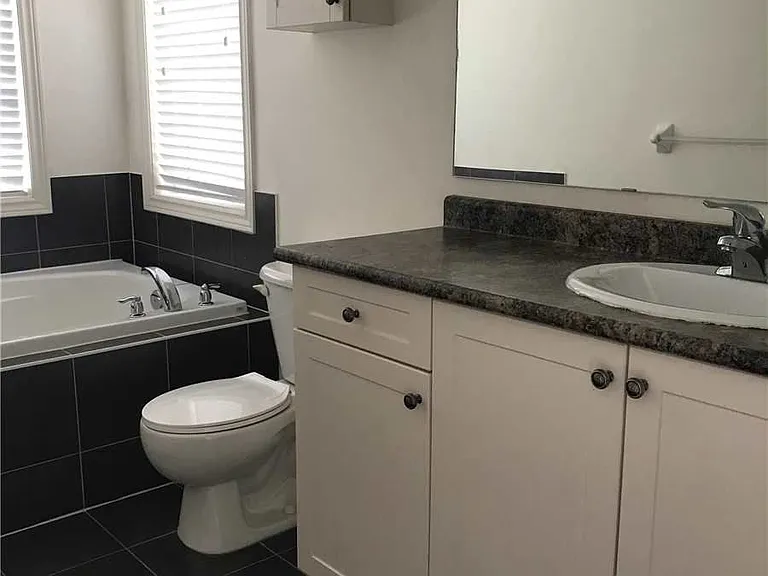 4639 Centretown Way — Photo 9