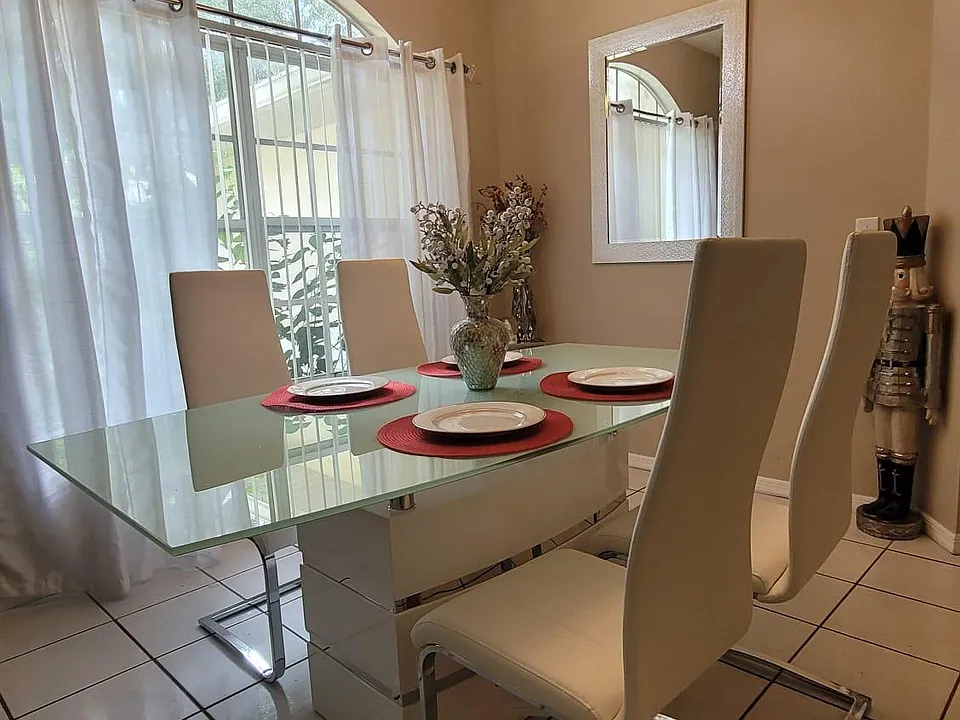 11180 Cypress Leaf Dr