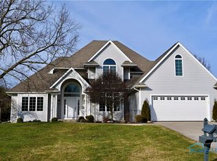 736 Inverness Dr, Defiance, OH 43512