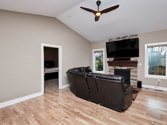 5th image of 9233 Cody Dr