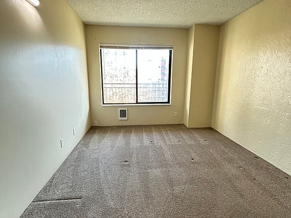5th image of 4129 11th Ave NE #4005