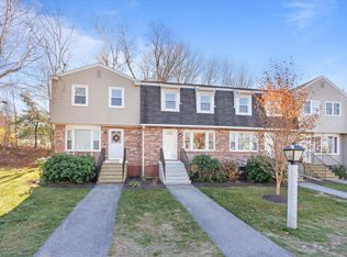 3 Oakwood Ln APT 11, Goffstown, NH 03045