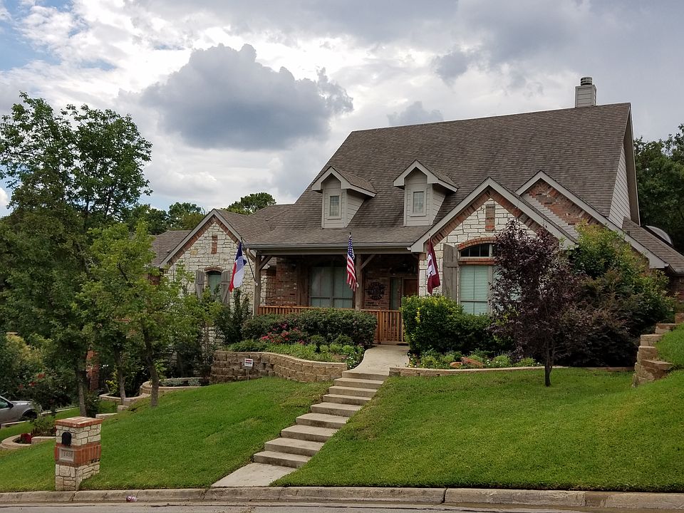 1st image of 1416 Crownhill Dr
