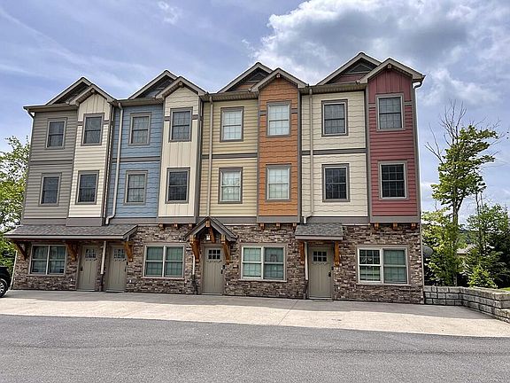 4th image of 55 Creekside Dr #31