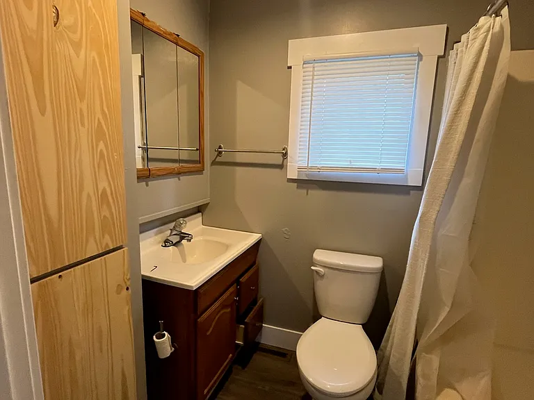 1531 Walnut St NE — Photo 4