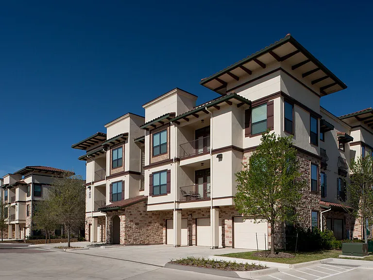 Amara Las Colinas — Photo 12