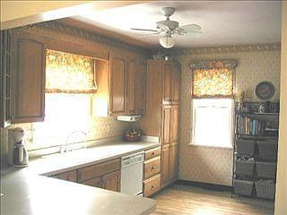 5th image of 315 Vine St