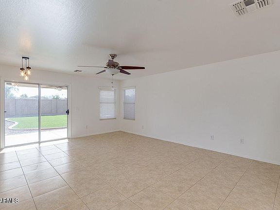 5th image of 1053 E Mayfield Dr