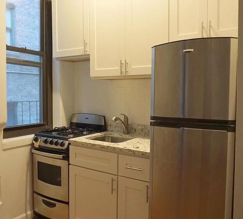 2nd image of 410 W End Ave APT 2C