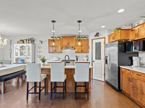 624 W Cranston Dr SE, Calgary, AB T3M 0B6