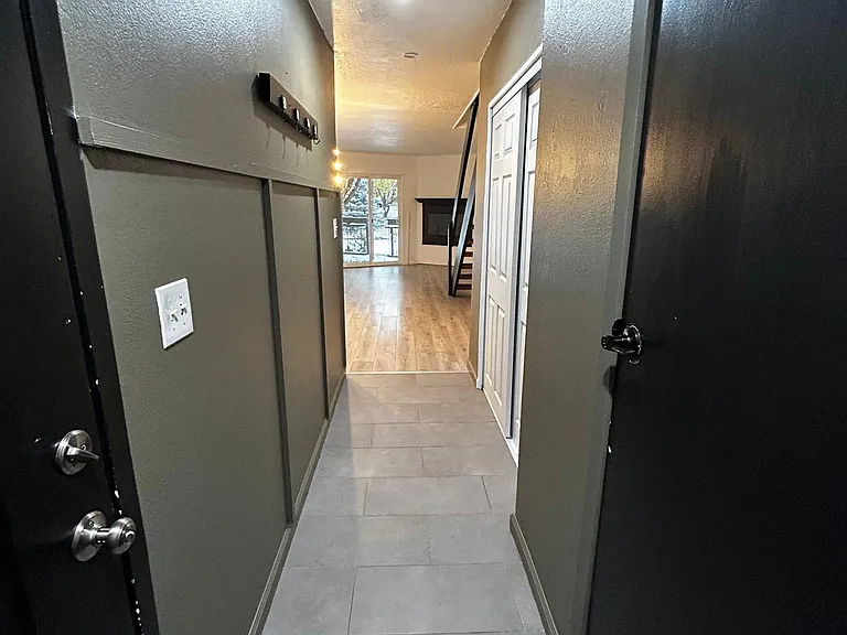 5268 S Rome Beauty Park #190 — Photo 1