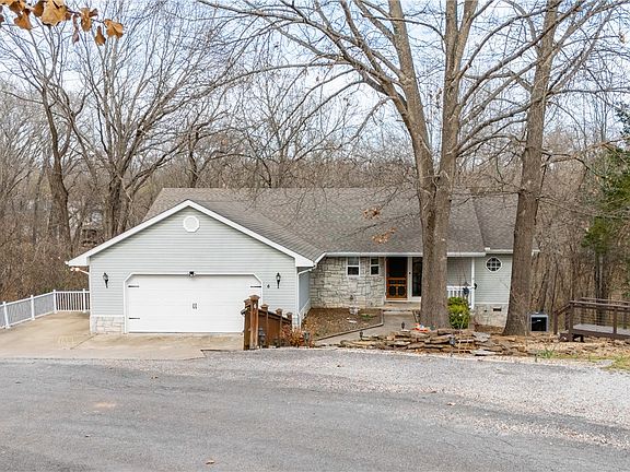 2nd image of 6 Wards Ln