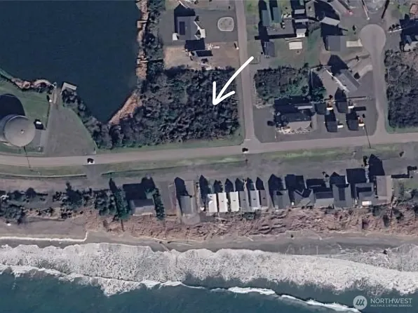1099 Wawona Avenue SE, Ocean Shores, WA 98569