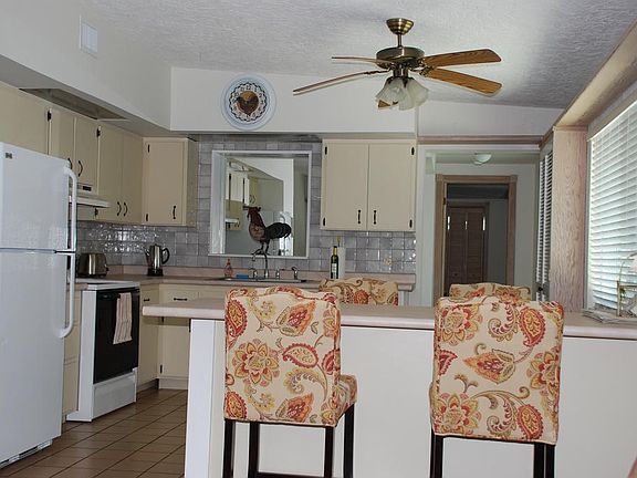 2nd image of 175 Pearl Ave