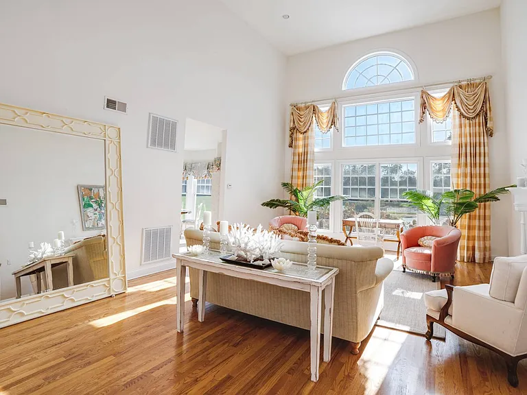 22 Parrish Pond Ln — Photo 4