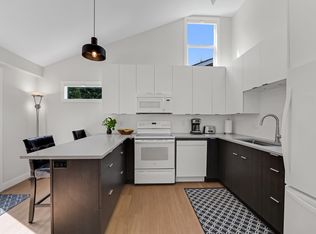 40736 Perth Dr, Squamish, BC V8B0G1