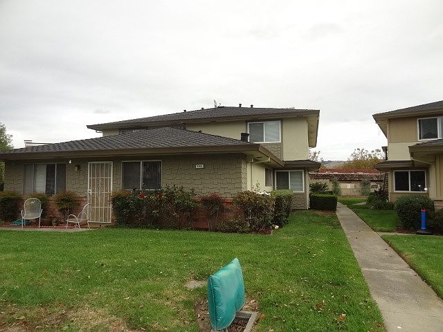 1st image of 2122 Skylark Ct APT 2