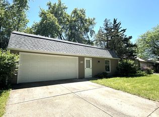 23 Ingleshire Rd, Montgomery, IL 60538