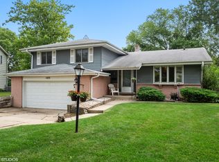 1633 Imperial Dr, Glenview, IL