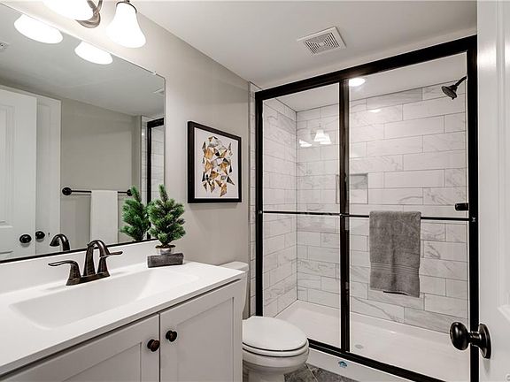 4th image of 1213 N 32nd St