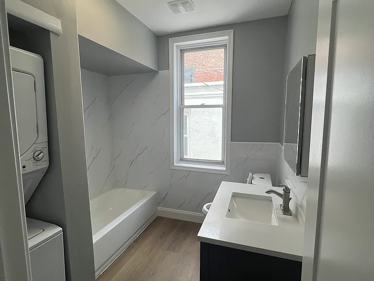 1129 S Broad St #2R — Photo 7