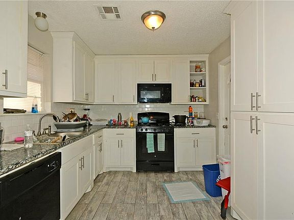 2nd image of 4720 Del Aire Dr