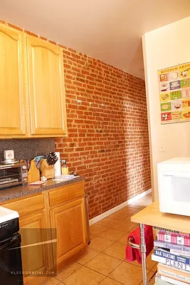 Rented by Highline Residential | media 9