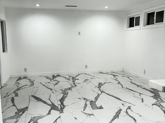 2nd image of 2037 20th St APT D