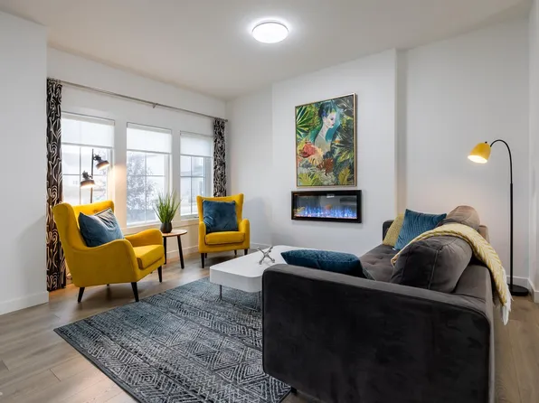 20818 15a Ave NW, Edmonton, AB T6M 1L5