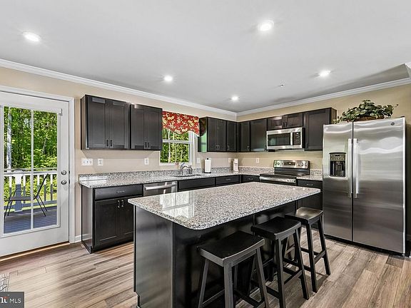 2nd image of 11 Sequoia Pl