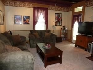 3rd image of 210 Diamond Ave