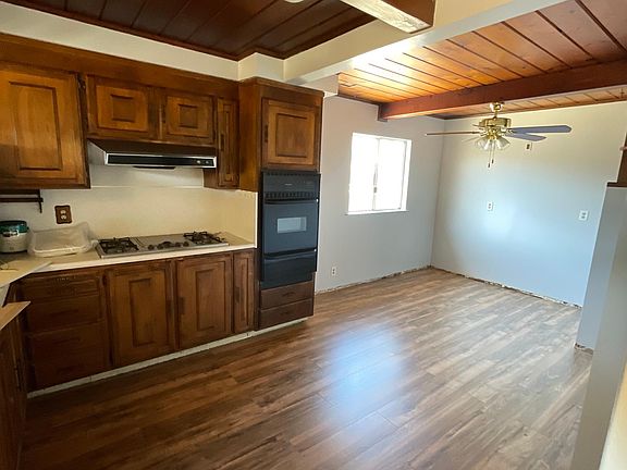 4th image of 2970 Bell Ave