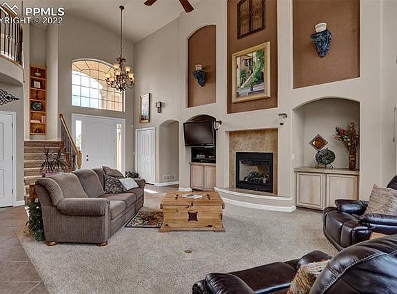 4th image of 882 Manitou Blvd
