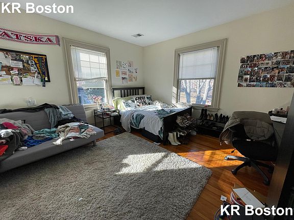 Bedroom 1 (Second Floor)